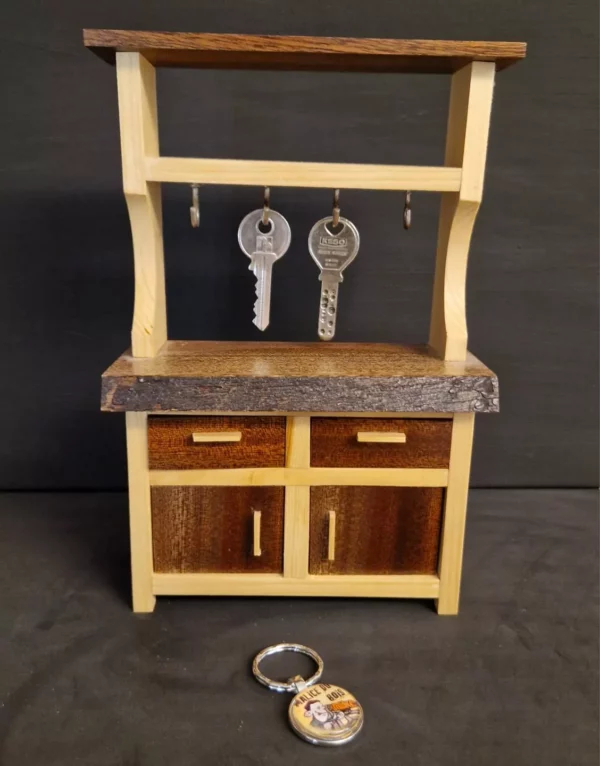Petit meuble porte-clefs
