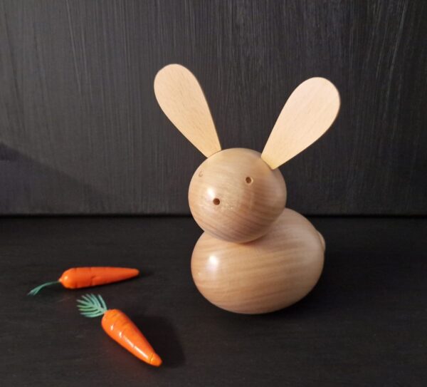 Lapin en bois tilleul et hêtre