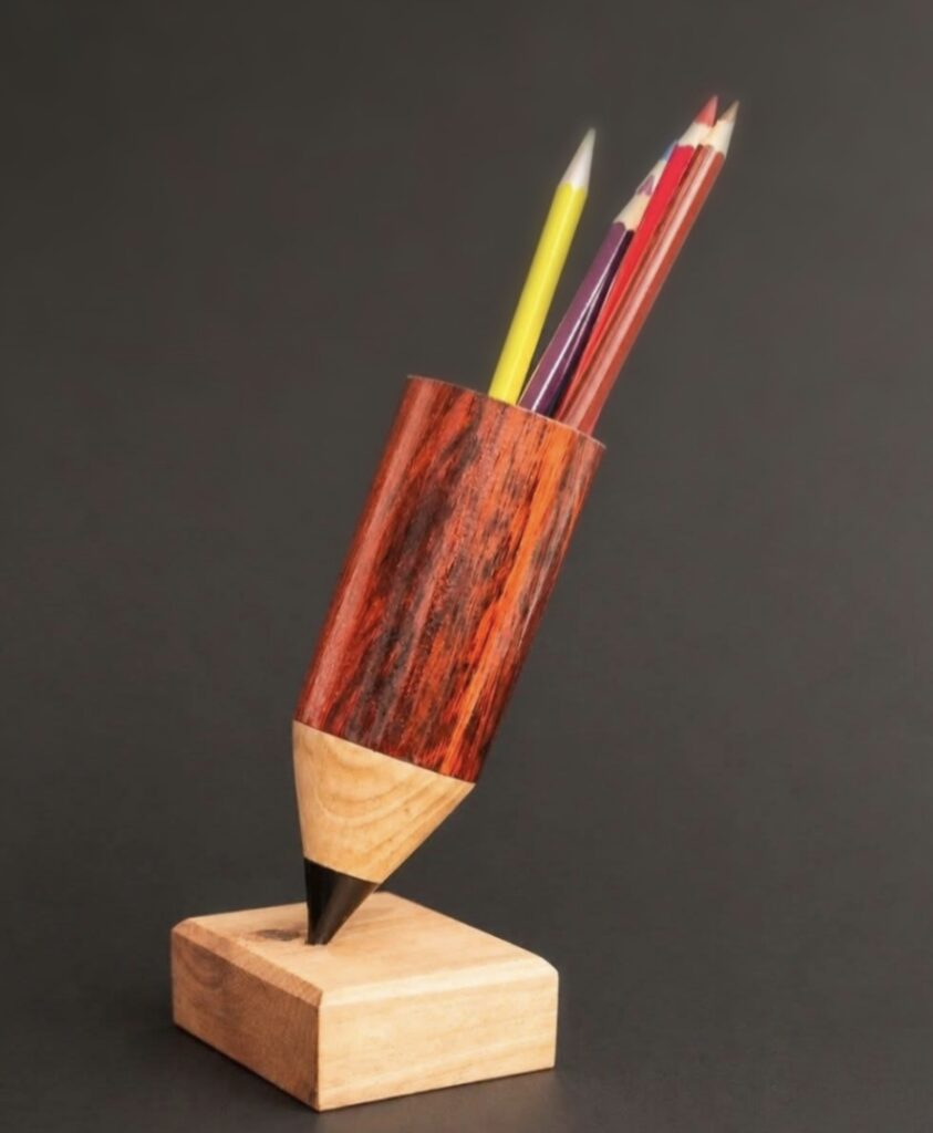 Porte-crayons "Crayon Géant"