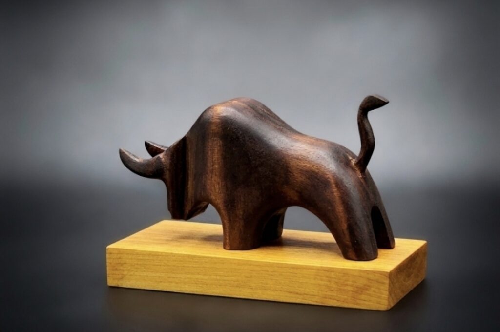Taureau Têtu sculpté